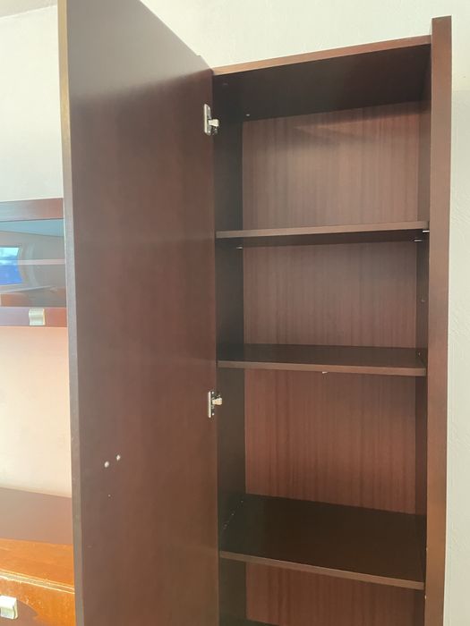 Zestaw ciemnych mebli Meble salon RTV drewniane