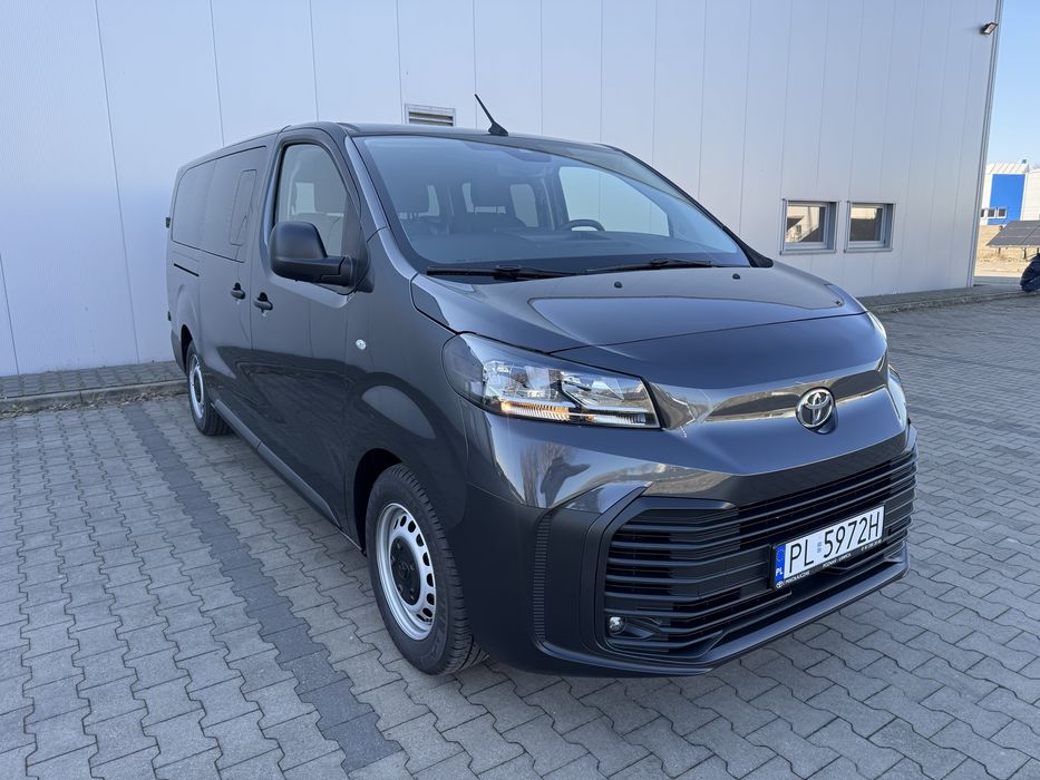 Wynajem busa, bus 9 osobowy, Wypożyczalnia