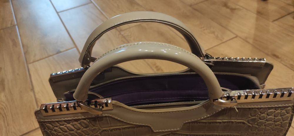 Torebka damska lakierowana