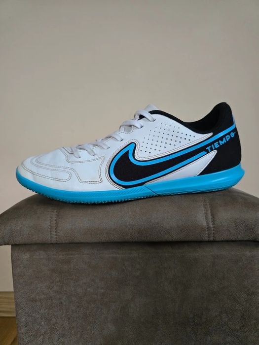 Buty piłkarskie Nike Tiempo Legend 9 Club rozm. 42,5