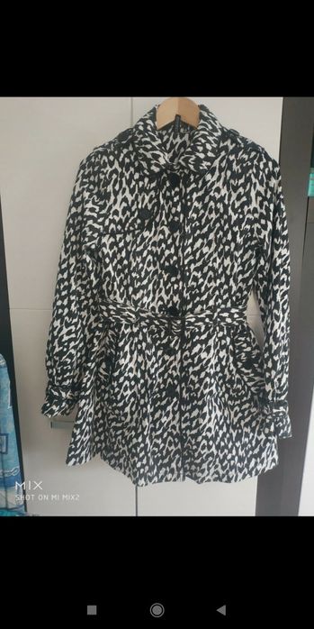 Przepiękny płaszczyk damski 38