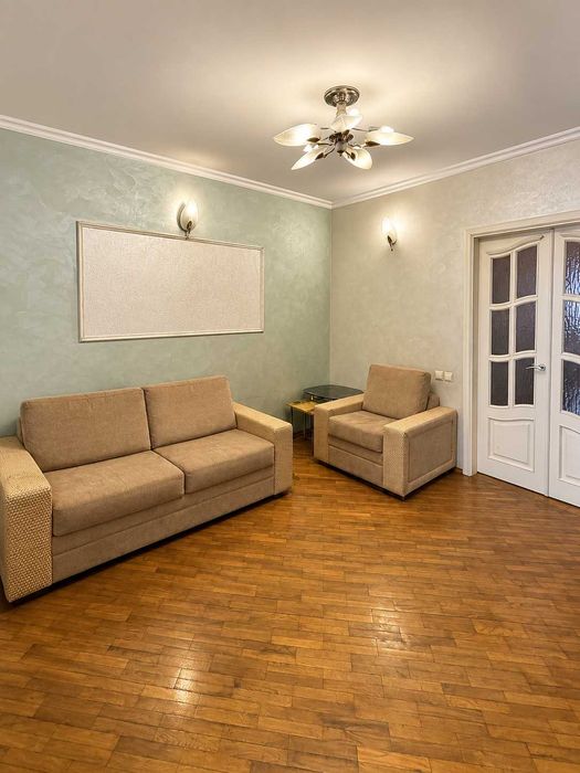Продаж 1кім. квартира 53м. на вул.Вузівській з укриттям, паркінгом. Розглянемо держпрограми. Генератор.