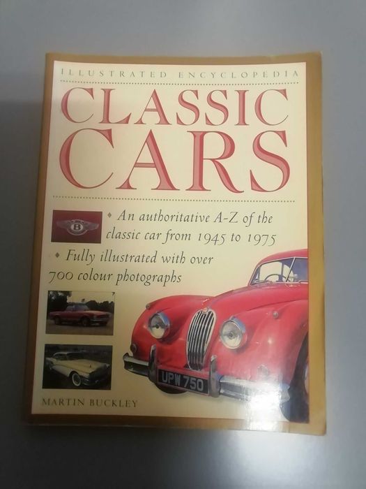 Livro sobre automóveis antigos