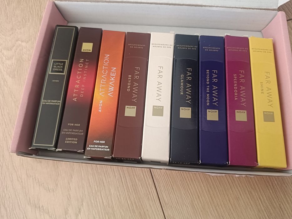 Avon zestaw perfumetki 9 szt