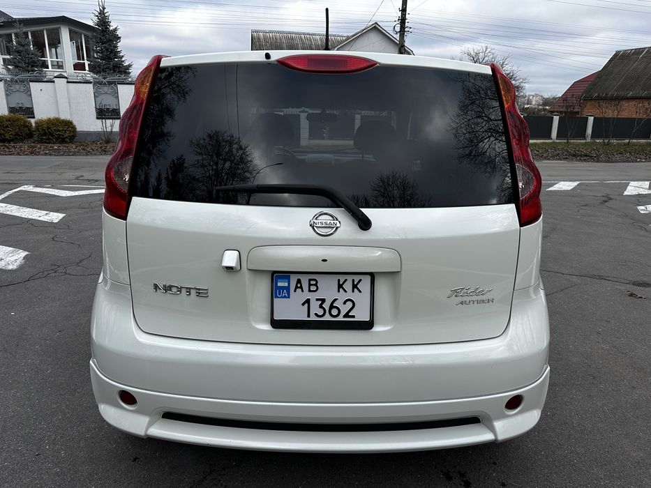 Nissan Note 2011 avtomat