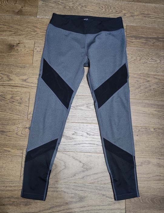 Лосини для спорту розмір М
Легінси - темно-сірі в
