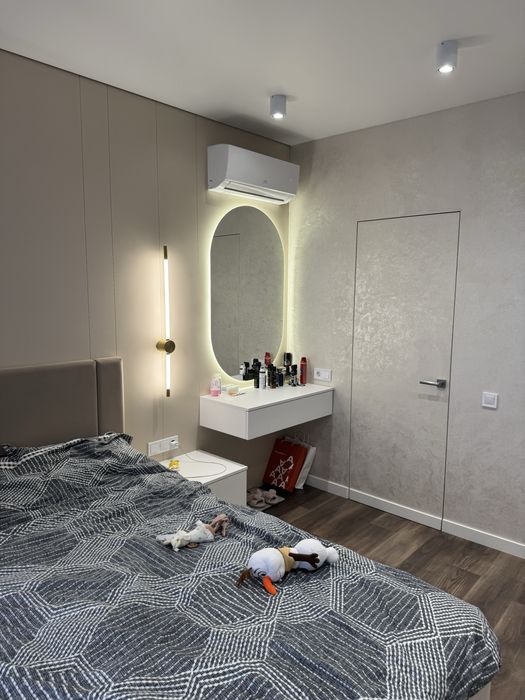 Продам 2 комнатную квартиру с дизайнерским ремонтом 70м2