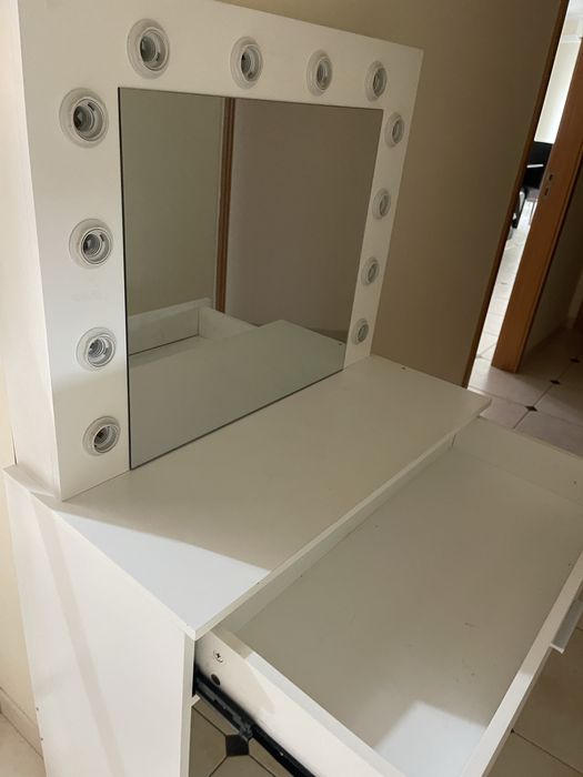 Penteadeira sem luzes