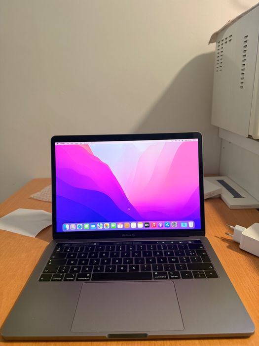 Apple MacBook Pro 2019
13.3" | Touch Bar