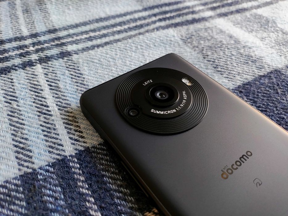 Смартфон Sharp AQUOS R8PRO - з легендарною оптикою Leica 2sim\NFC\IP68