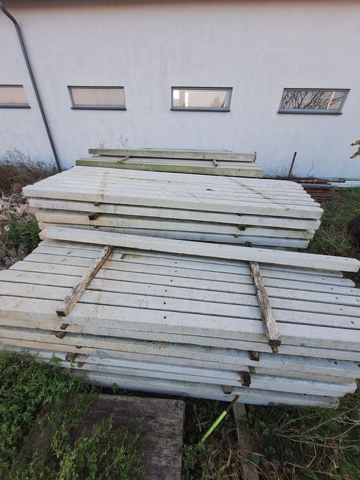 Słupki ogrodzeniowe betonowe