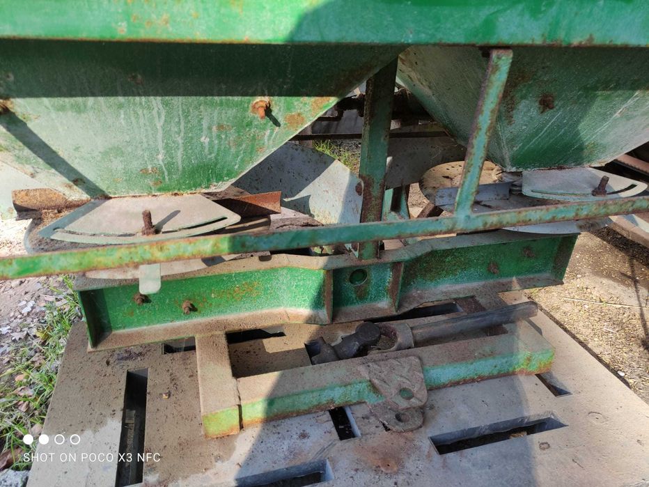 Rozsiewacz nawozów grass rol