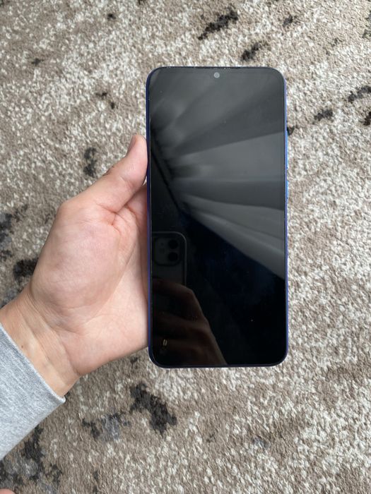 Смартфон Redmi у робочому стані