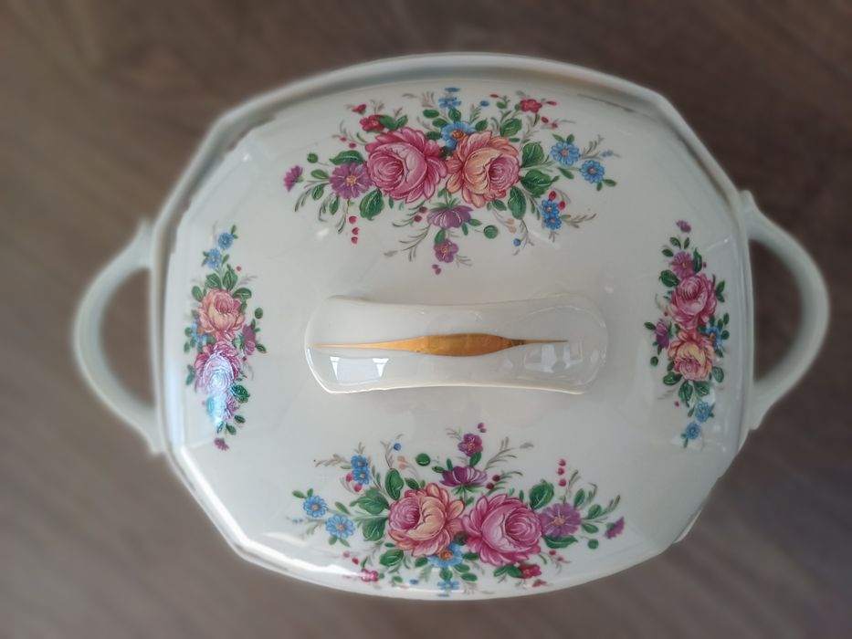 Varias peças  de Porcelana Limoges a partir de 8 euros
