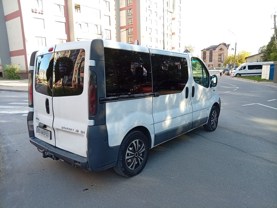 Продам Опель Віваро 1.9 дизель Opel Vivaro 2003 рік