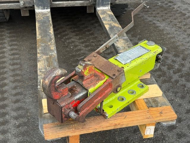 CLAAS używany zaczep tylni do przyczepy hydrauliczny