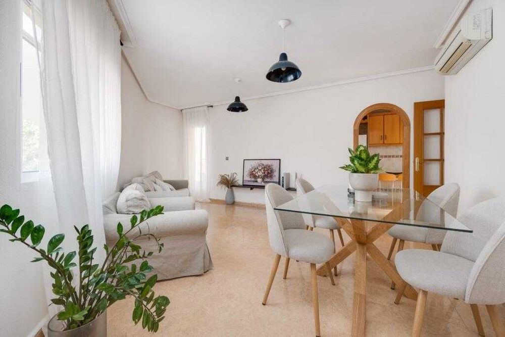 Apartament 3 sypialnie, winda, klimatyzacja – Jacarilla
