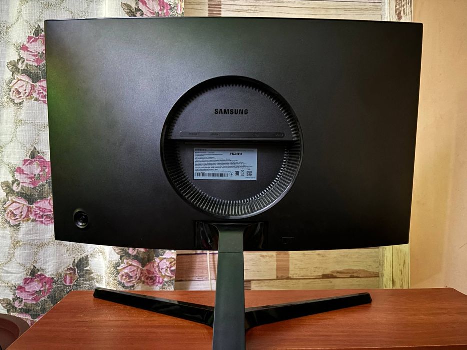 ігровий монітор Samsung