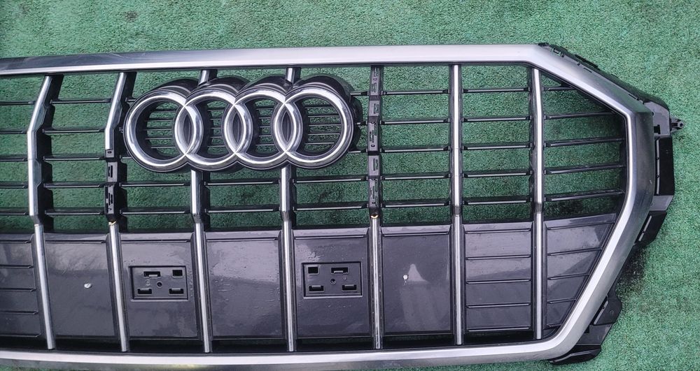 Grelha Pára-choques frontal Audi Q3 S LINE