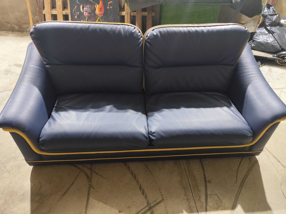 1 sofá cama com 1,90