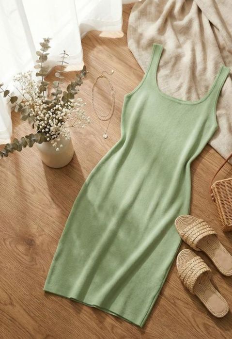 Свої базові сукні міді (Zara та в рубчик) S-M