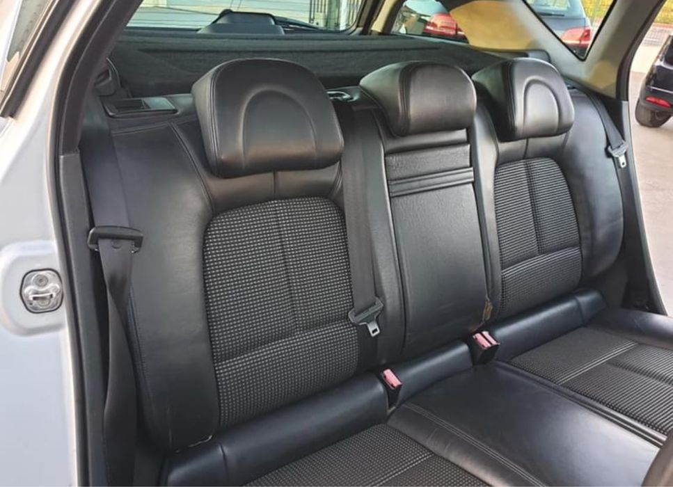 Peugeot 407 SW 2.0 HDI foto 4
