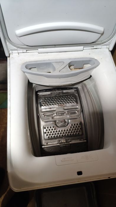 Стиральная машинака Zanussi Lindo 100 на запчасти