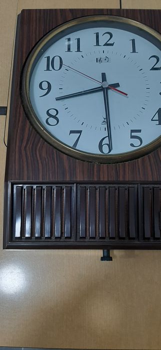 Um clássico relógio de cozinha