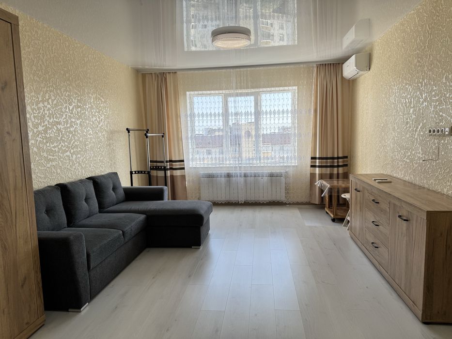 Здам подобово 2 кімнатну квартиру в центрі міста  сучасний ремонт