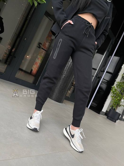 Жіночі Штани Nike Nsw Tch Flc Mr Jgger 2 (HV6779-010)