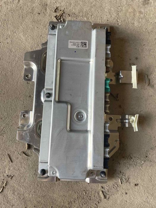 FORD Mustang Mach-E, деталі батареї 98,8кВт 75кВт