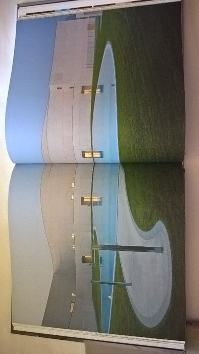 Álvaro Siza: Notes on a Sensitive Architecture