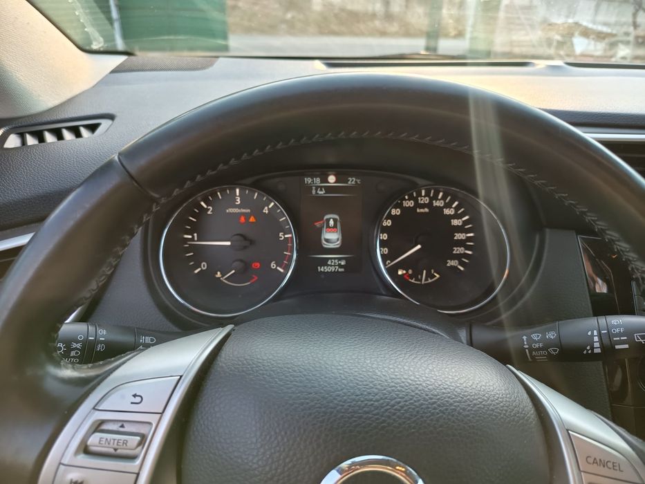 Vendo Nissan qashqai  2015 em muito bom estado