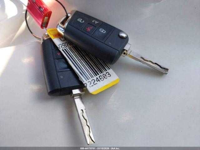 VOLKSWAGEN Tiguan SE, 2018