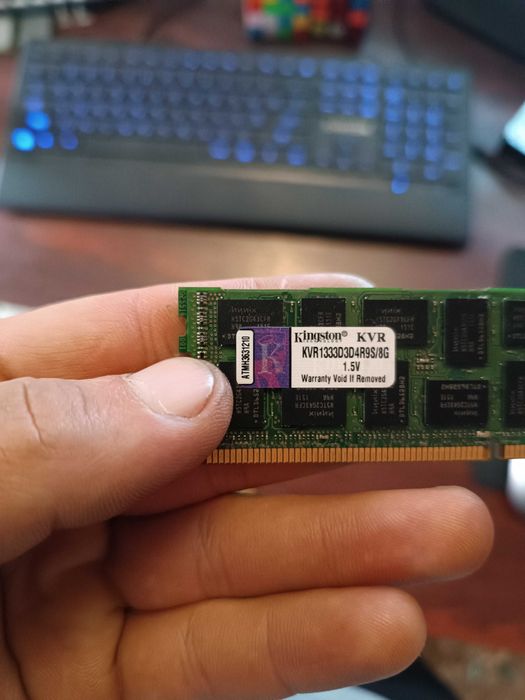 Оперативна пам'ять 16ГБ (2x8ГБ) /DDR3 і 2 жорстких диски по 500ГБ