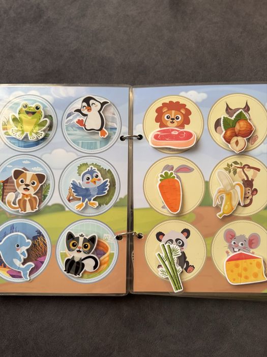 Перша книга на липучках