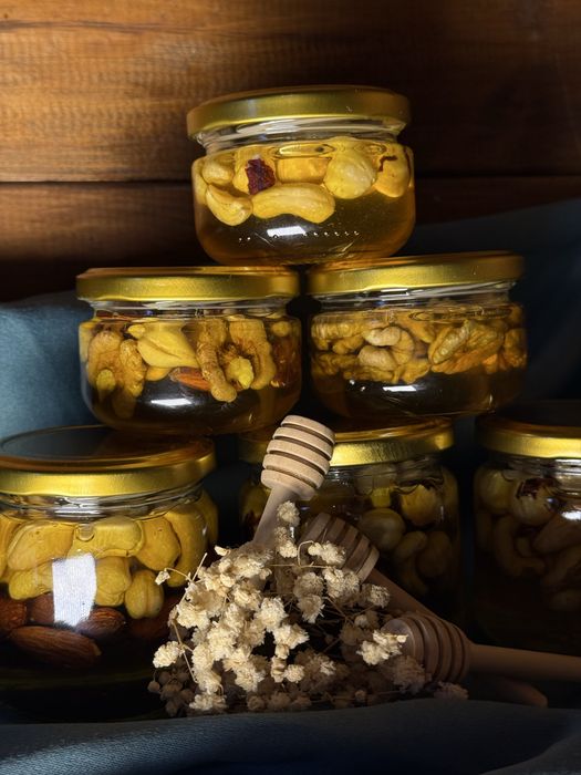 Мед с орехами | Подарочные наборы, упаковка бесплатно