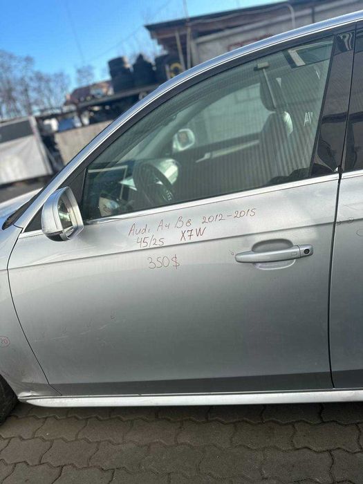 Двері передні тAudi A4 B8 2012-2015 X7W