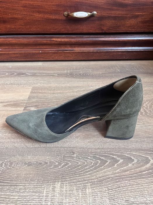 Туфлі жіночі замшевв