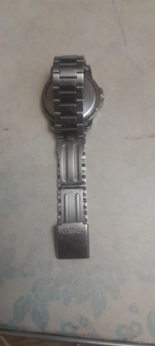 Годинник наручні