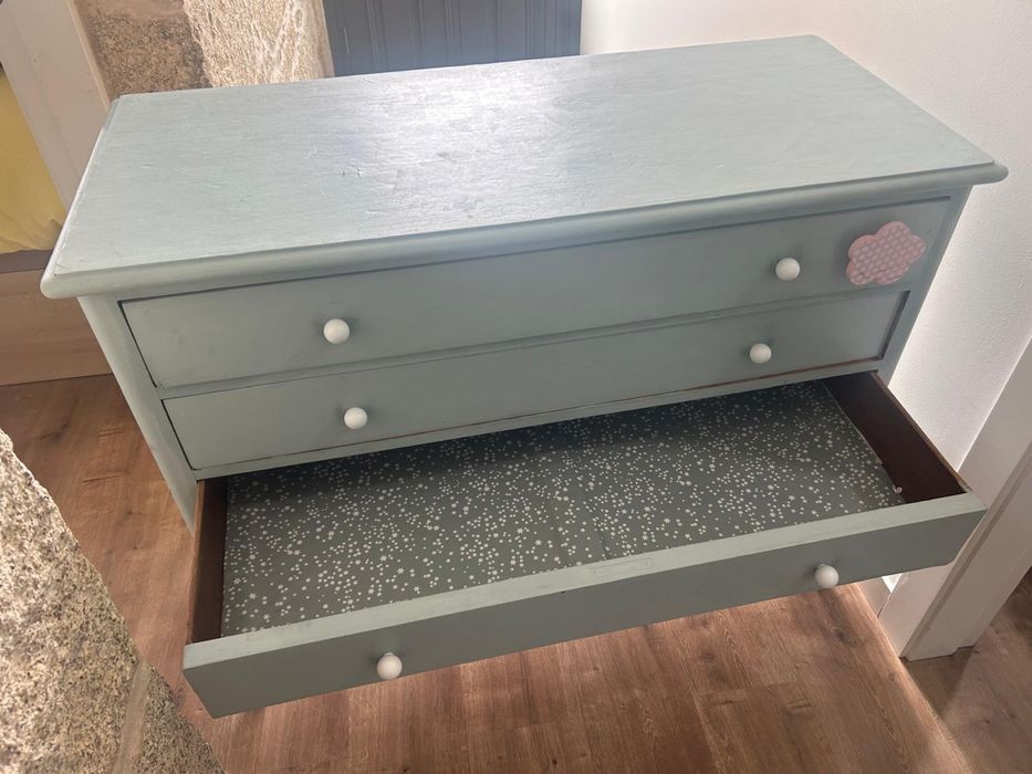 Comoda antiga recuperado