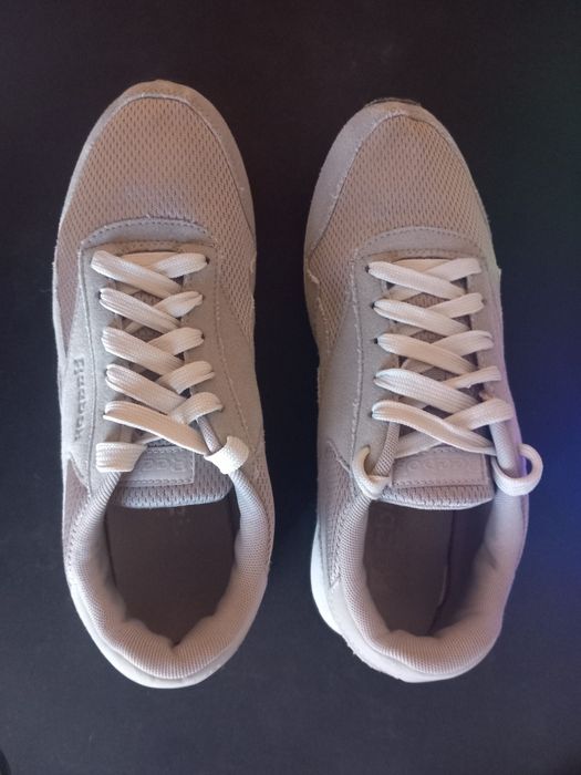 Ténis reebok em bom estado