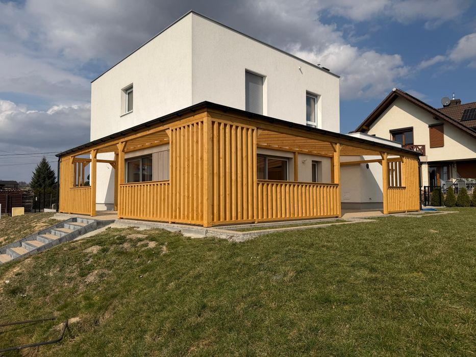 Zadaszenie tarasu z drewna • pergola • poliwęglan • blachodachówka