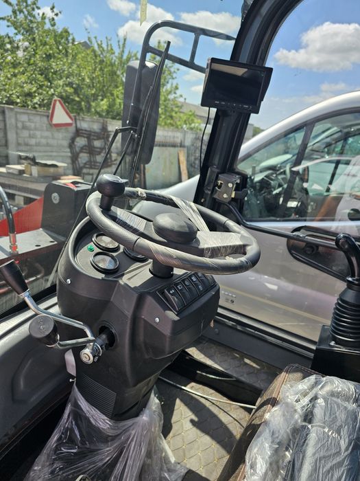 Ładowarka przegubowa  KRÜGER JCA  4x4 ,2.2 tony.  nowa HYDROSTAT  W-wa. Raty