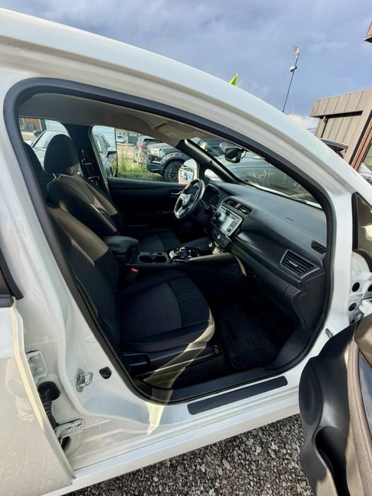 Nissan leaf 40 гарний стан
