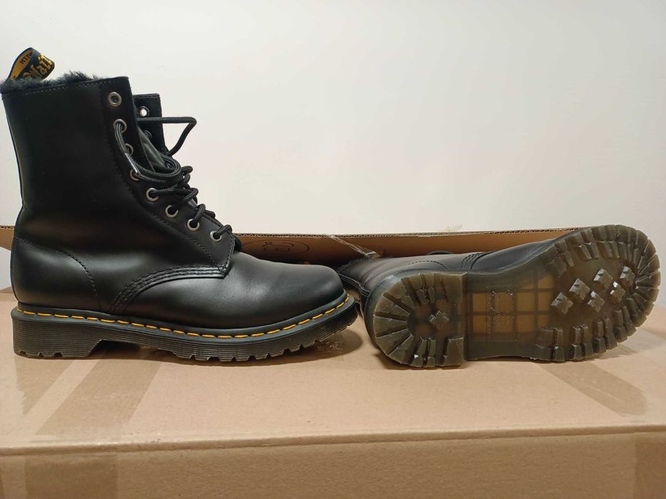 ! Para Różnomiar ! Dr Martens buty lewy 38, prawy 39