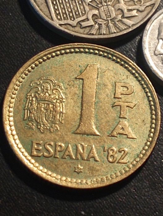 3 moedas Espanha: 1 peseta (1996; 1980) e 50 centimos (1949) -Soberbas