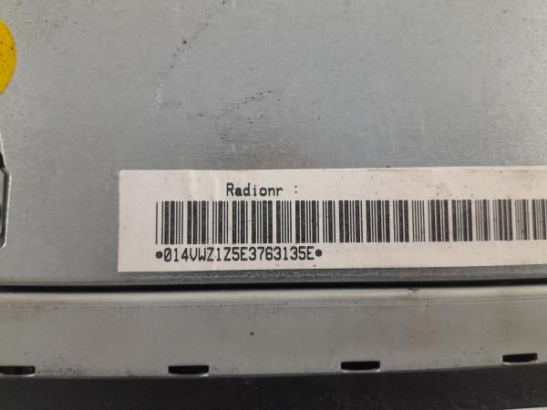 Rádio / auto-rádio VOLKSWAGEN Fox (5Z1, 5Z3, 5Z4)