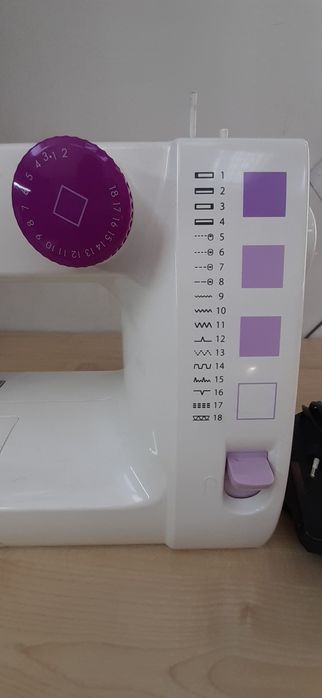 Швейна побутова машина"Toyota"