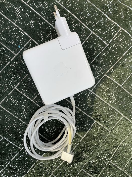 Продам зарядний пристрій Magsafe 2.85 w